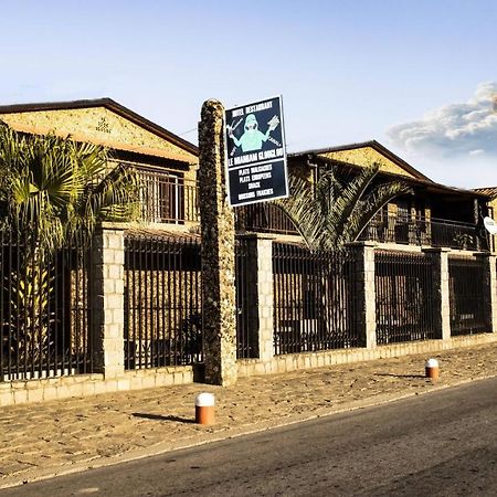 Hotel Restaurant Le Miamiam Glouglou Ambositra Extérieur photo
