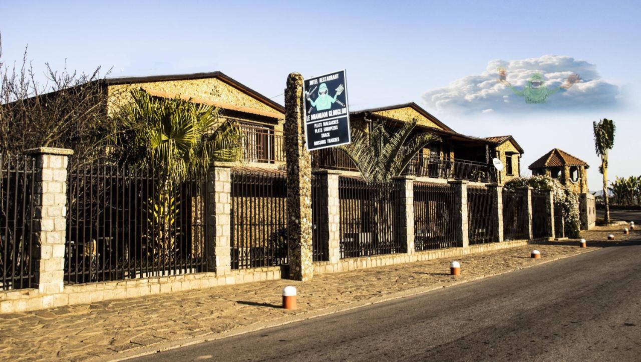 Hotel Restaurant Le Miamiam Glouglou Ambositra Extérieur photo