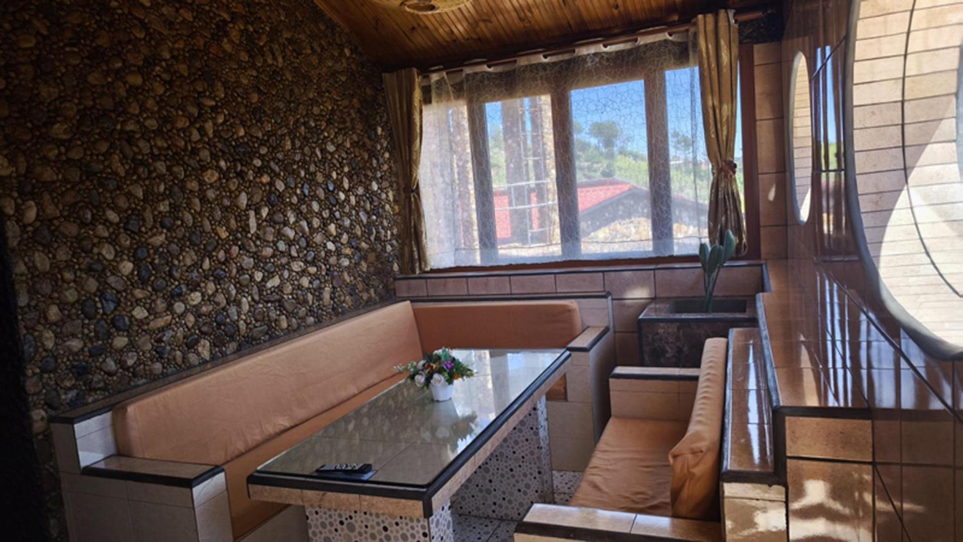 Hotel Restaurant Le Miamiam Glouglou Ambositra Extérieur photo