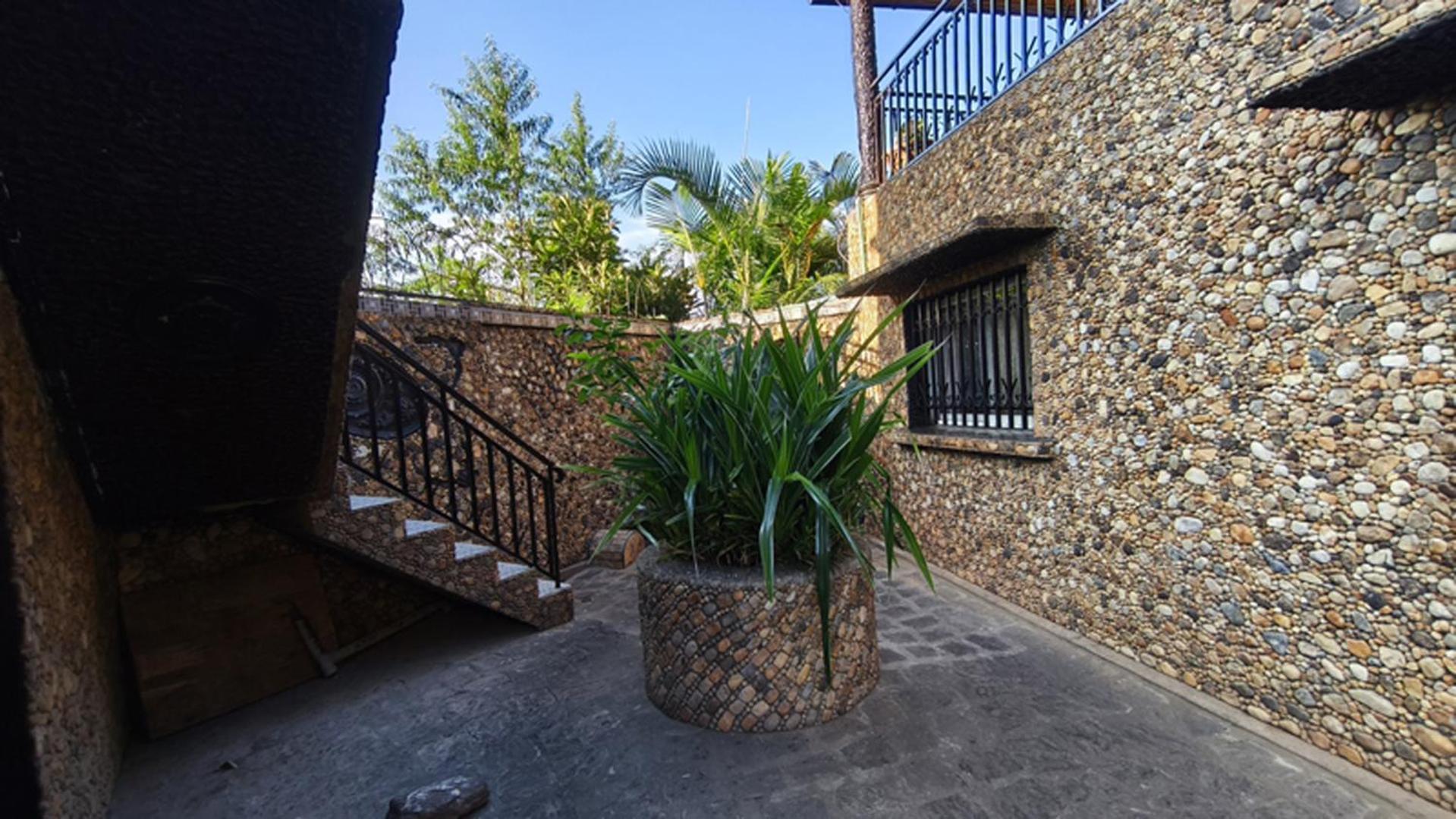Hotel Restaurant Le Miamiam Glouglou Ambositra Extérieur photo