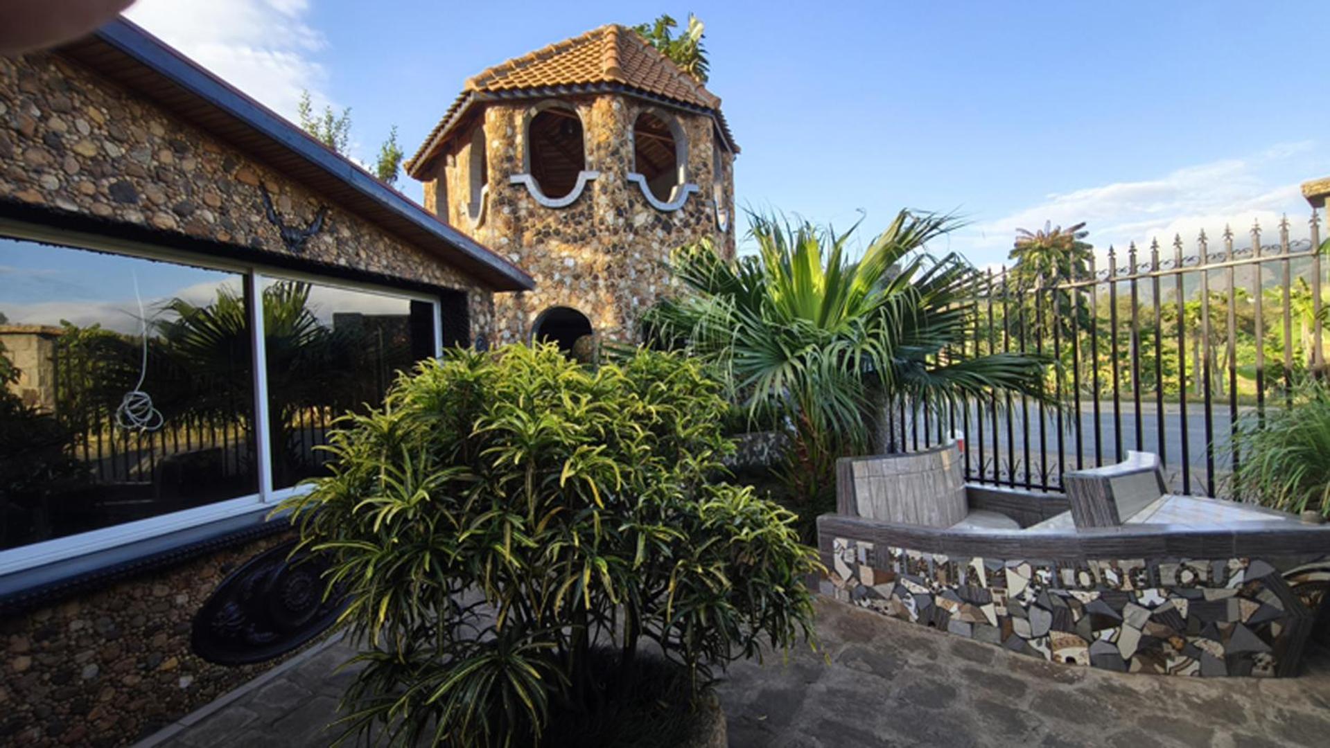 Hotel Restaurant Le Miamiam Glouglou Ambositra Extérieur photo