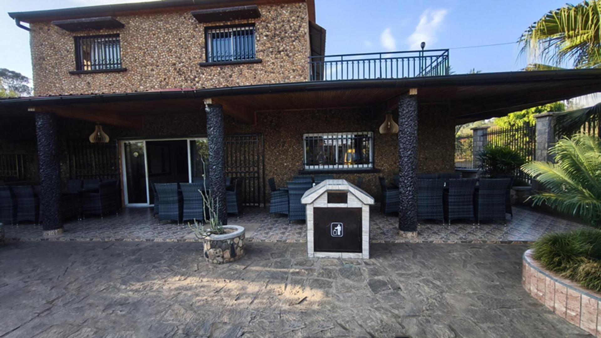 Hotel Restaurant Le Miamiam Glouglou Ambositra Extérieur photo